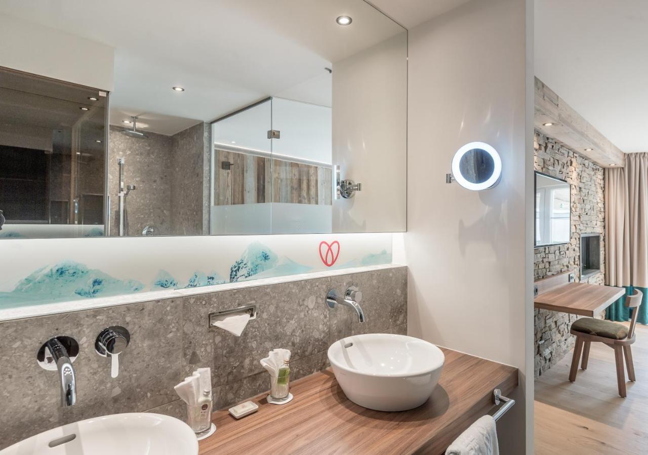 Superior Hotel Edelweiss オーバータウエルン エクステリア 写真