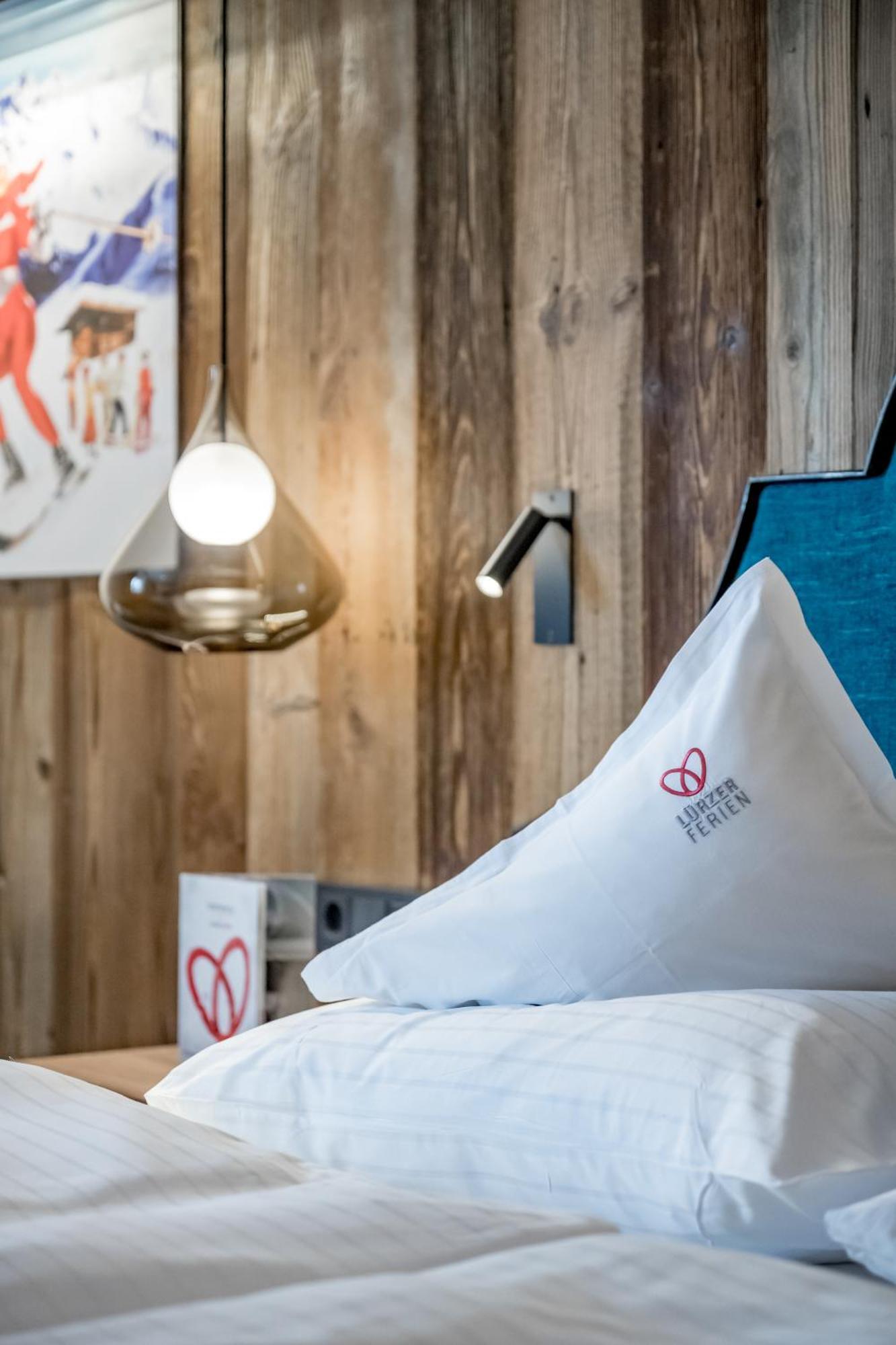 Superior Hotel Edelweiss オーバータウエルン エクステリア 写真