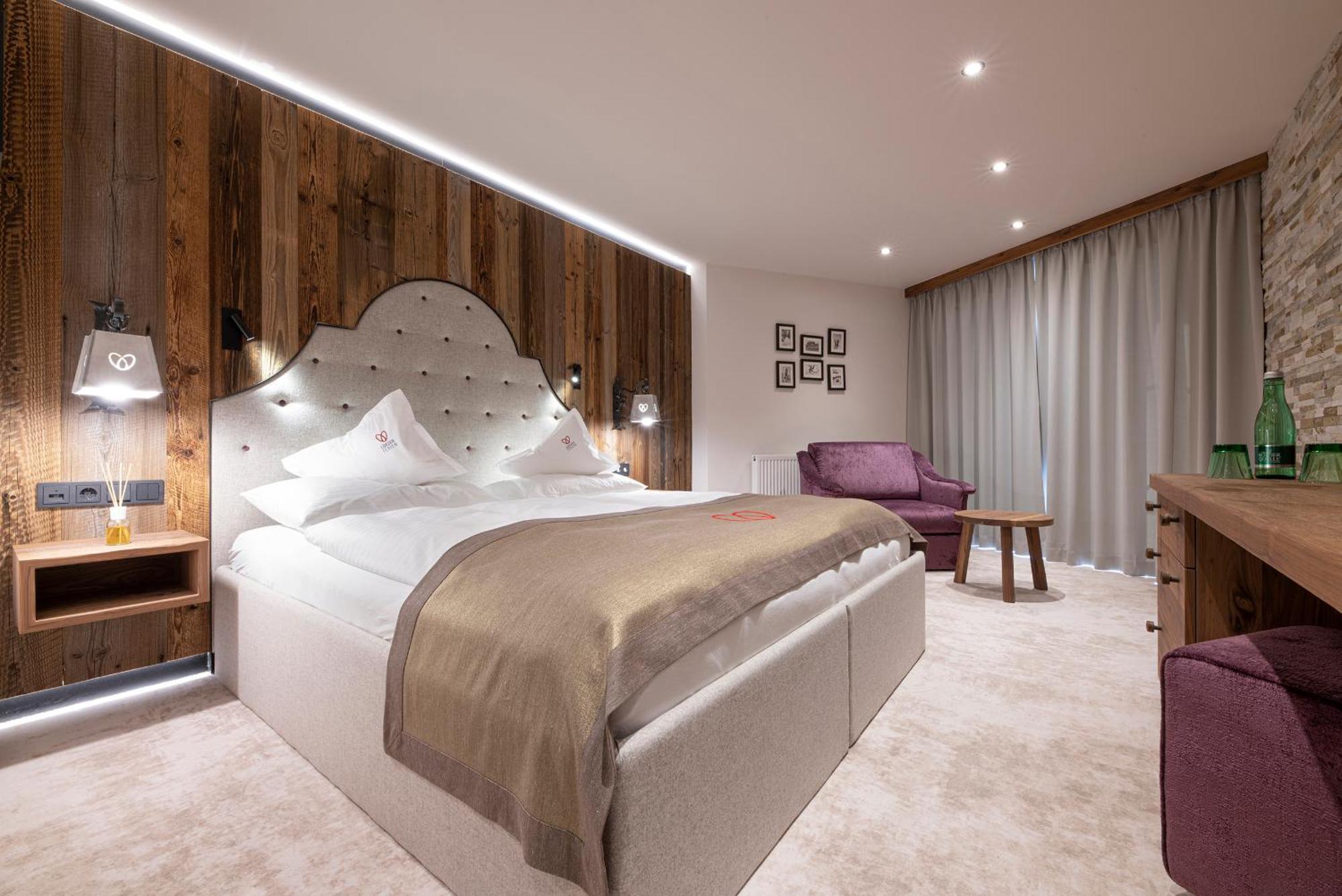 Superior Hotel Edelweiss オーバータウエルン エクステリア 写真