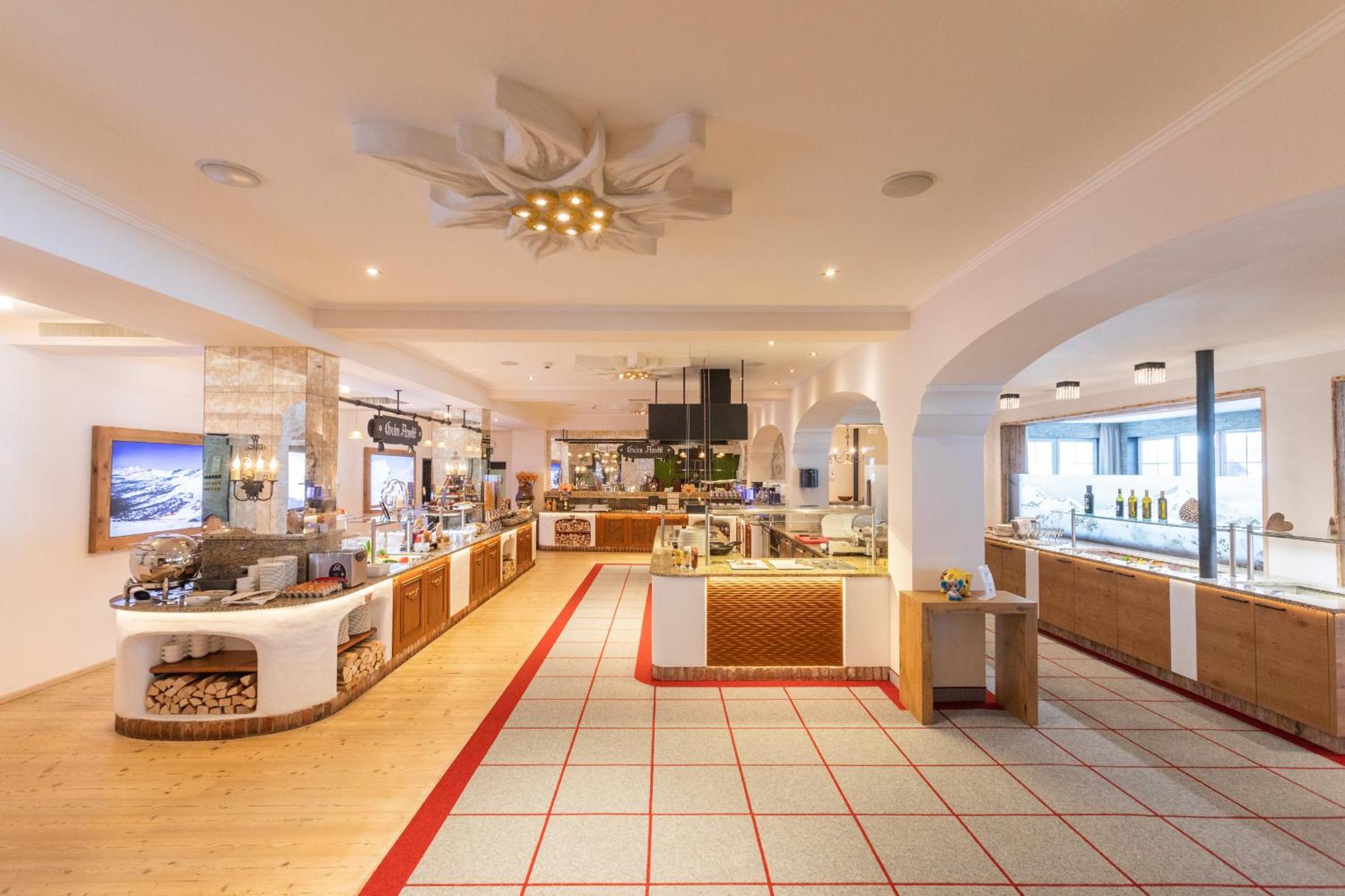 Superior Hotel Edelweiss オーバータウエルン エクステリア 写真